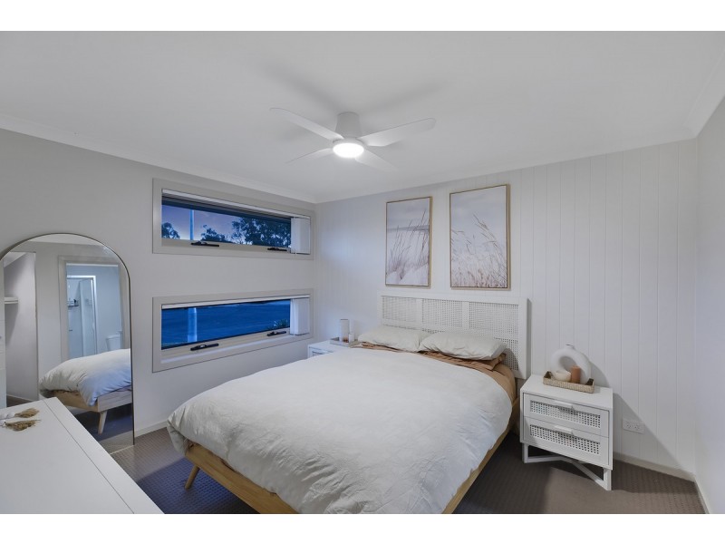 27 Oakmont Place, Woongarrah NSW 2259