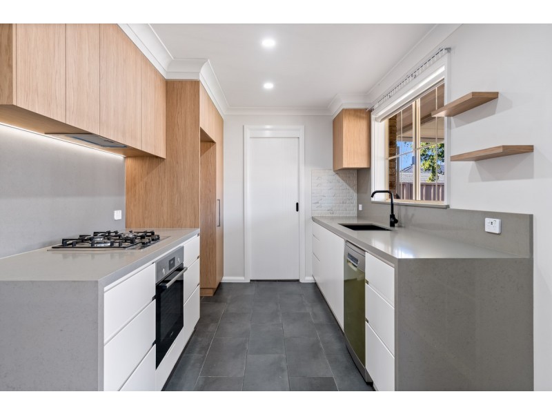 4 Neville Close, Bateau Bay NSW 2261