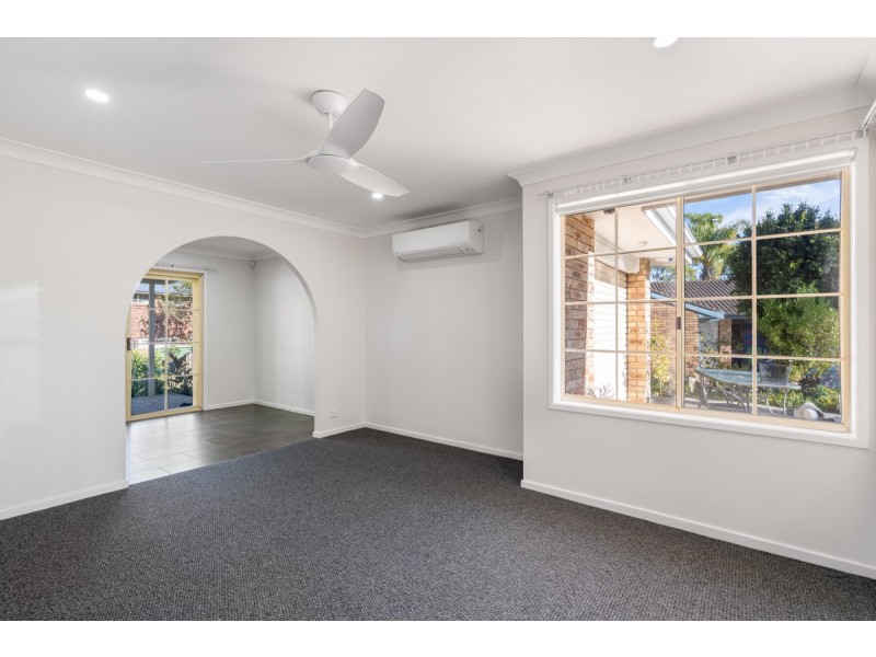 4 Neville Close, Bateau Bay NSW 2261
