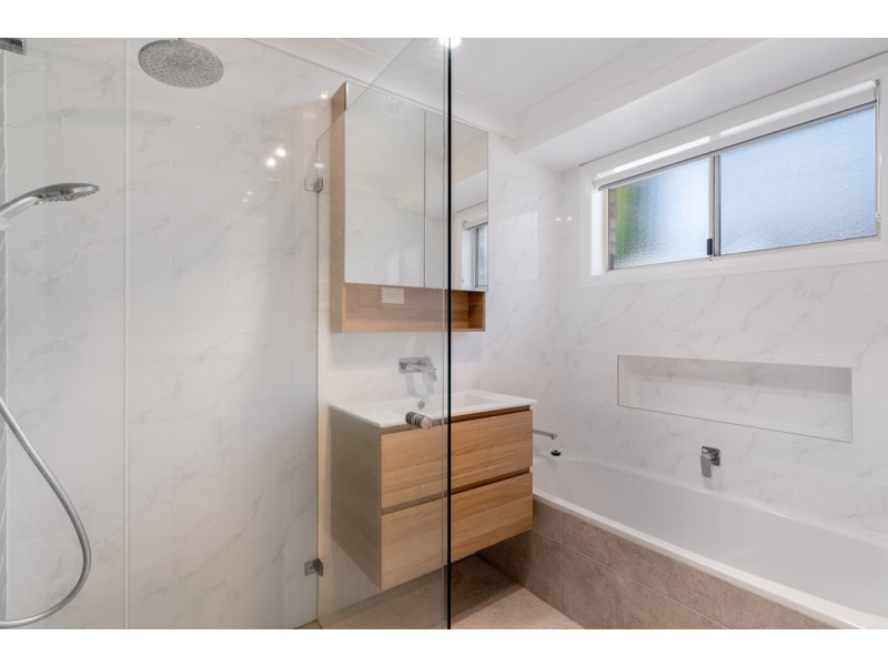 4 Neville Close, Bateau Bay NSW 2261