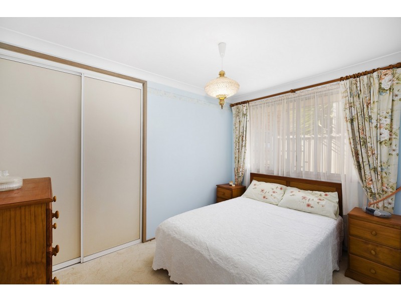 5 Peta Close, Bateau Bay NSW 2261