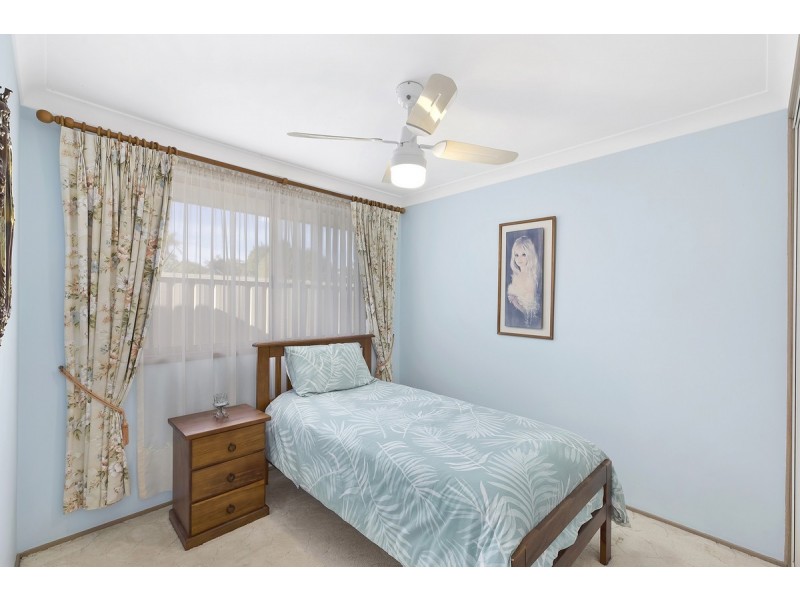 5 Peta Close, Bateau Bay NSW 2261