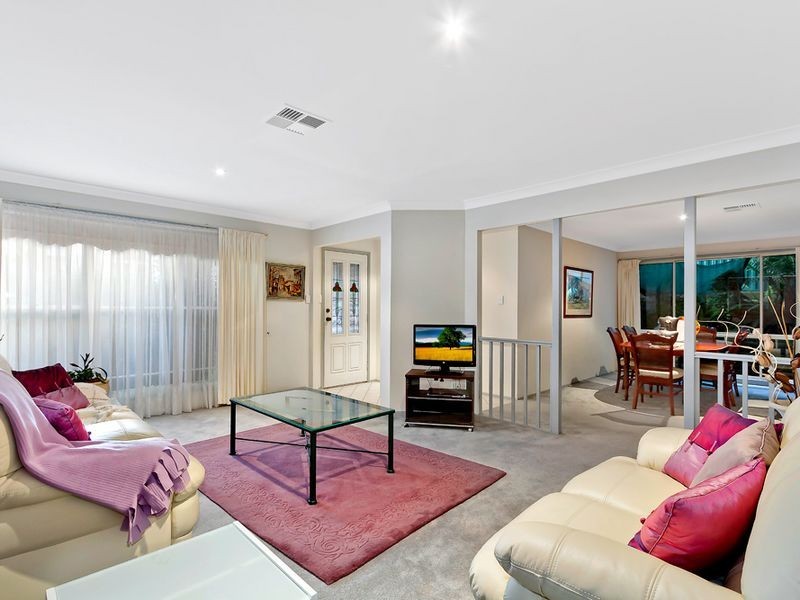 6 Dunning Ave, Bateau Bay NSW 2261