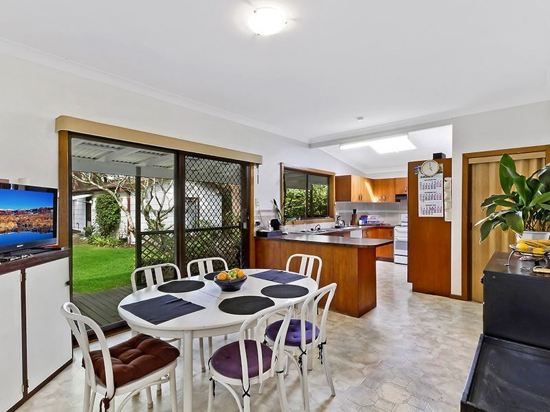 16 Harbour Street, Bateau Bay NSW 2261