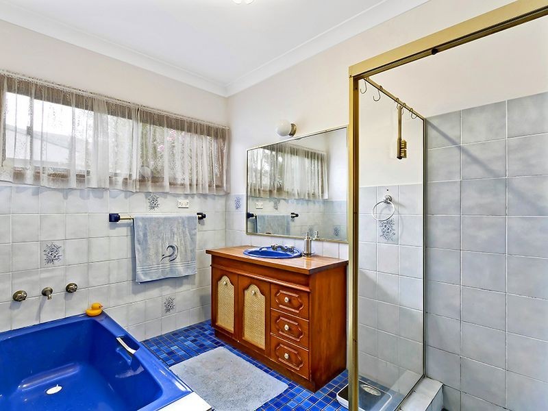 16 Harbour Street, Bateau Bay NSW 2261