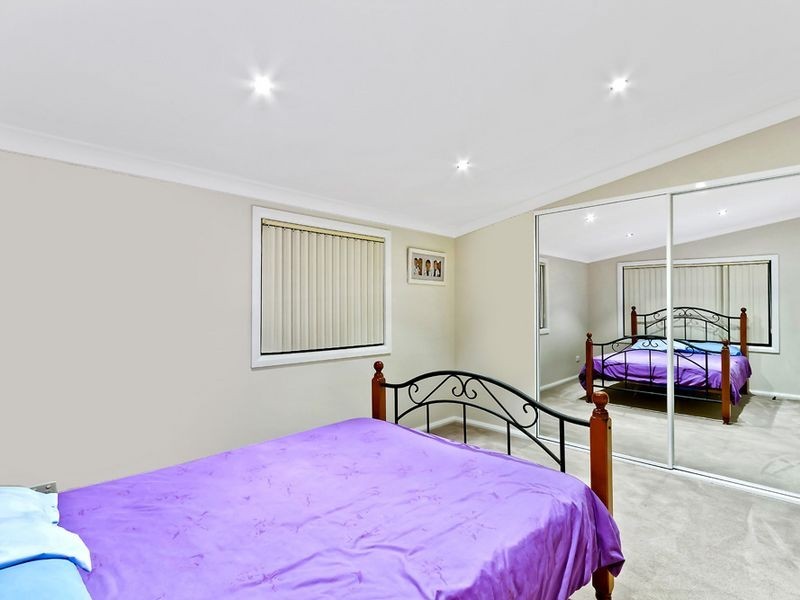 1 Robyn Lane, Bateau Bay NSW 2261