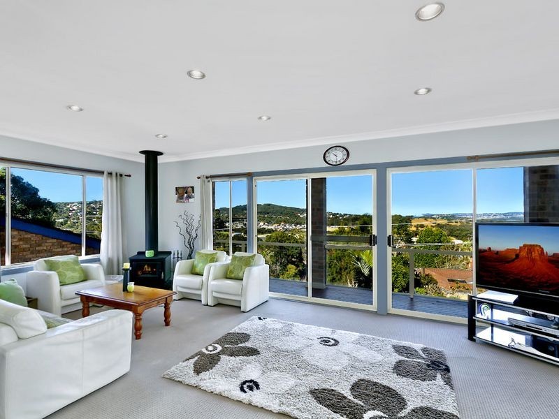 10 Valley View Road, Bateau Bay NSW 2261