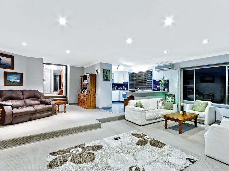 10 Valley View Road, Bateau Bay NSW 2261