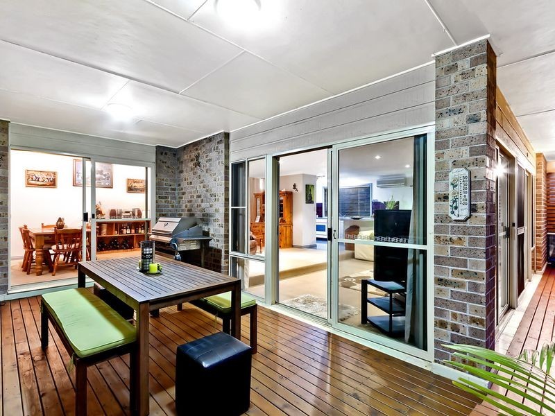 10 Valley View Road, Bateau Bay NSW 2261