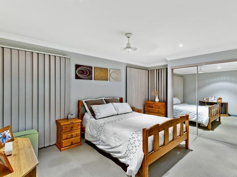 10 Valley View Road, Bateau Bay NSW 2261