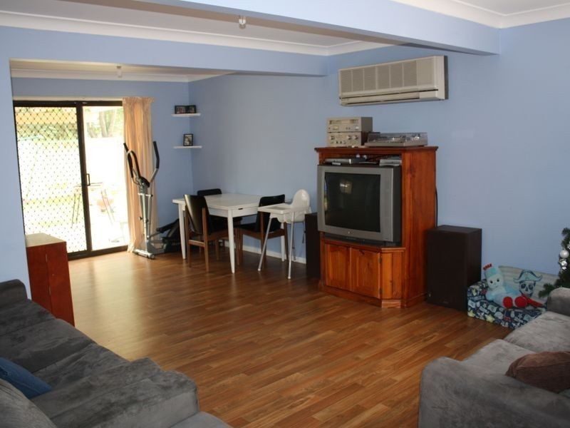 6a Adrian Street, Bateau Bay NSW 2261