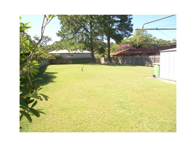35 Flathead Rd, Ettalong Beach NSW 2257