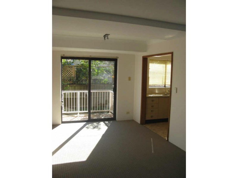 2/182 Booker Bay Road, Booker Bay NSW 2257