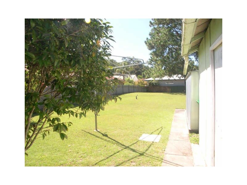 35 Flathead Rd, Ettalong Beach NSW 2257