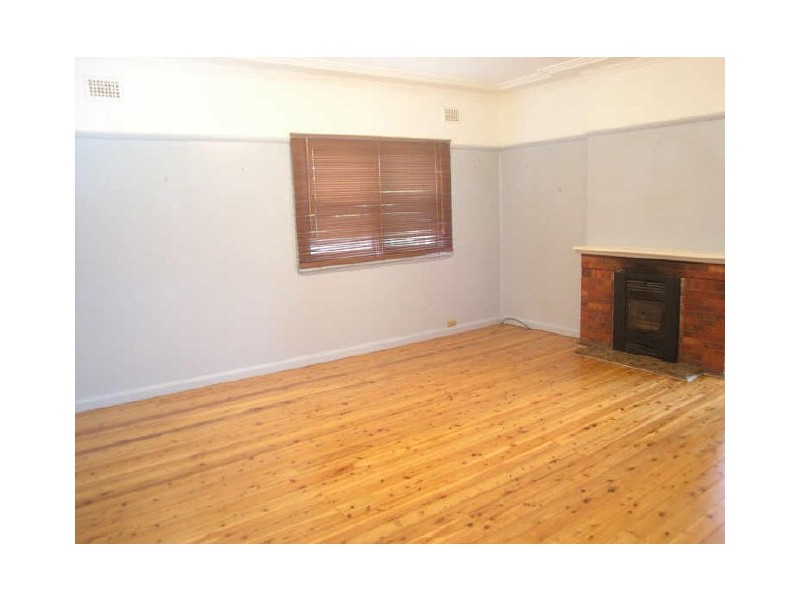 147 Memorial Ave, Ettalong Beach NSW 2257