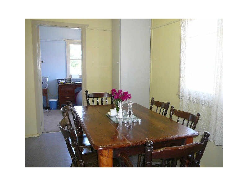 147 Memorial Ave, Ettalong Beach NSW 2257