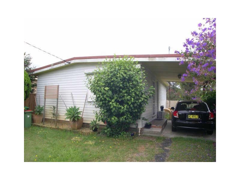 39 Dunalban Ave, Woy Woy NSW 2256