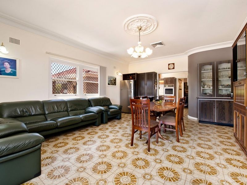 24 Warburton Parade, Earlwood NSW 2206