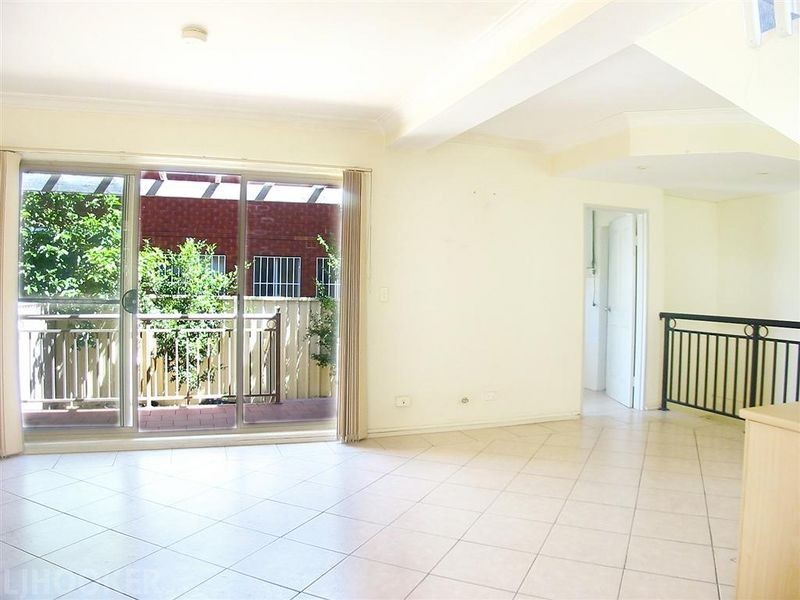 2/51 Gould Street, Campsie NSW 2194