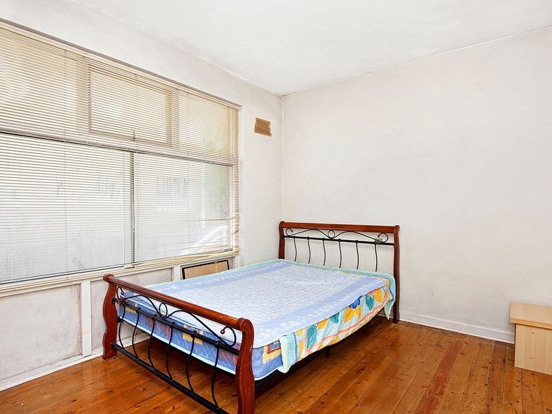 2/11 Queensborough Road, Croydon Park NSW 2133