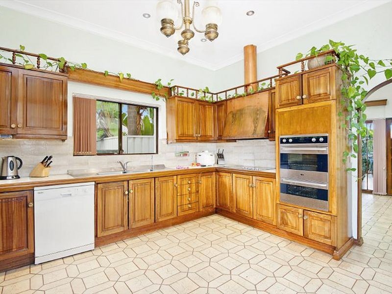 87 Bayview Road, Canada Bay NSW 2046