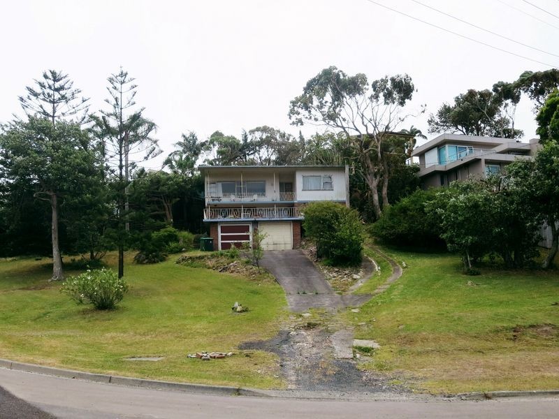 1 Elgata Avenue, North Avoca NSW 2260