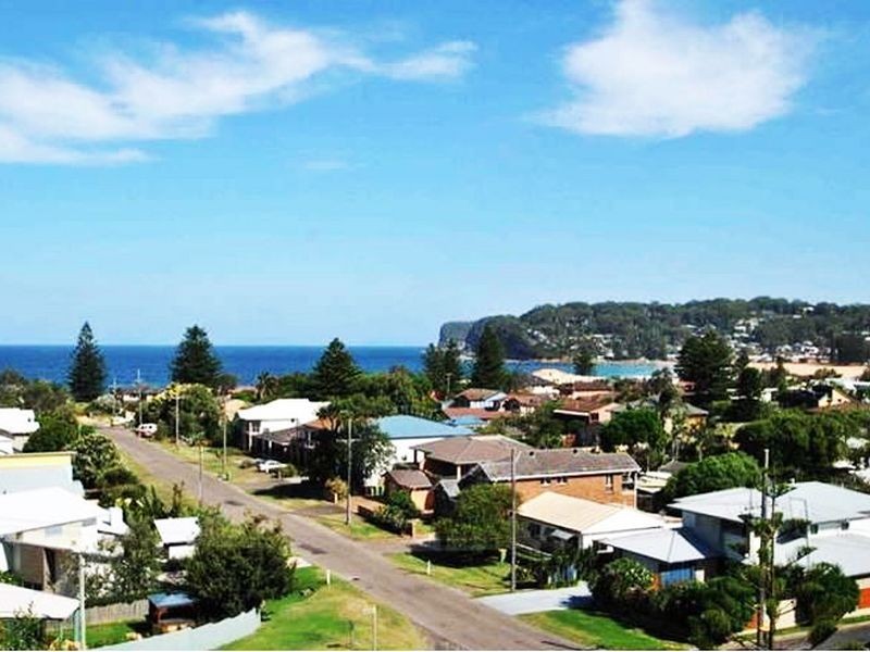 1 Elgata Avenue, North Avoca NSW 2260