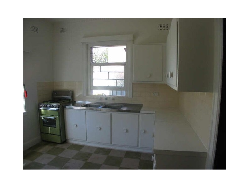 2/8 Hampden Street, Ashfield NSW 2131