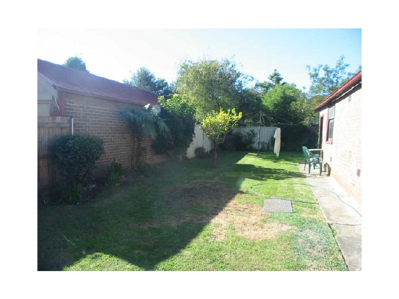 2/8 Hampden Street, Ashfield NSW 2131