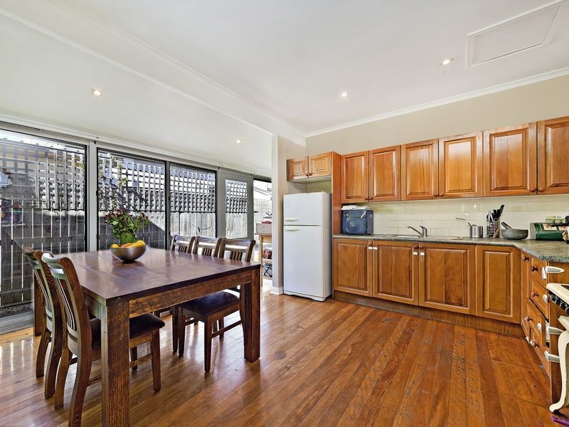 18 Thomas Street, Ashfield NSW 2131