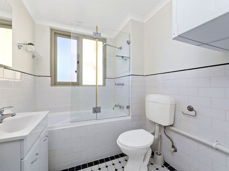18/7a Bruce Street, Ashfield NSW 2131
