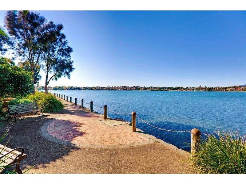 4/247F Burwood Road, Concord NSW 2137