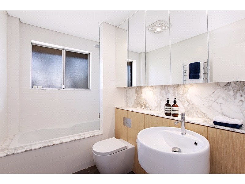 4/11-13 Bay Road, Russell Lea NSW 2046