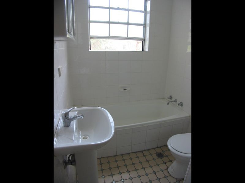 2/18 Tintern Road, Ashfield NSW 2131