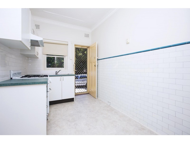 2/12 Grainger Avenue, Ashfield NSW 2131