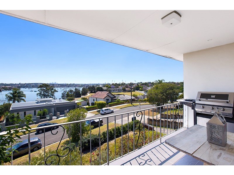 4/11-13 Bay Road, Russell Lea NSW 2046