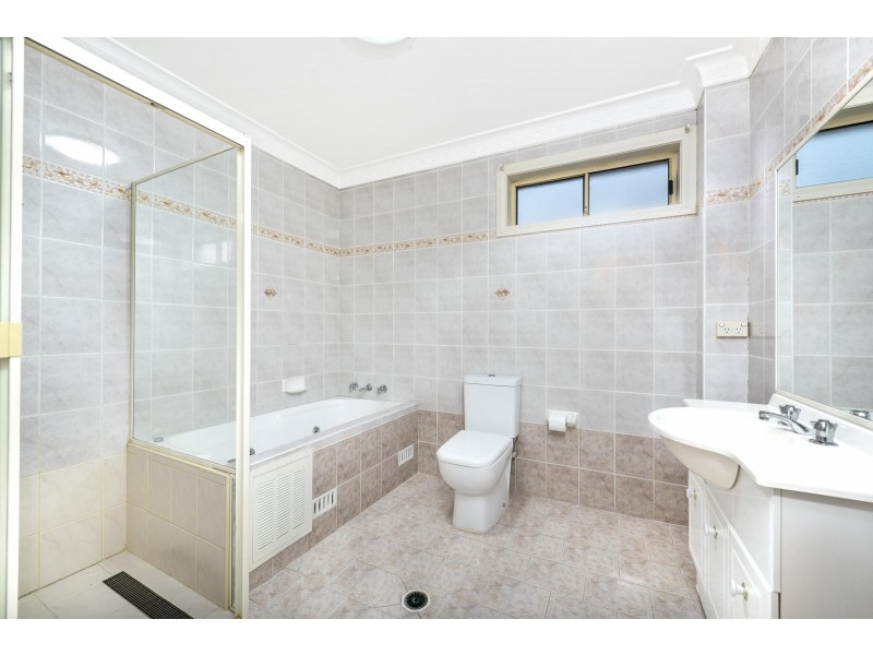 2/2 Macquarie Road, Earlwood NSW 2206