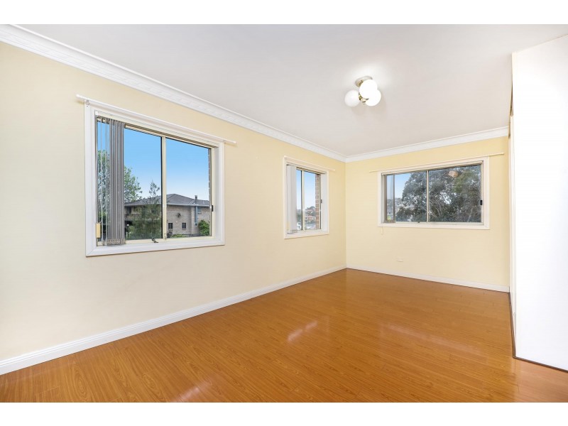 2/2 Macquarie Road, Earlwood NSW 2206