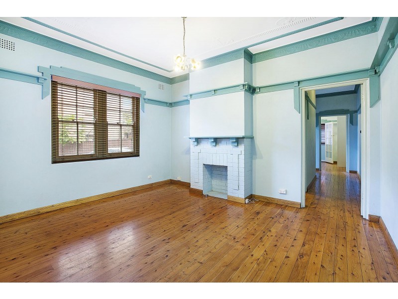 2/4 Park Road, Burwood NSW 2134