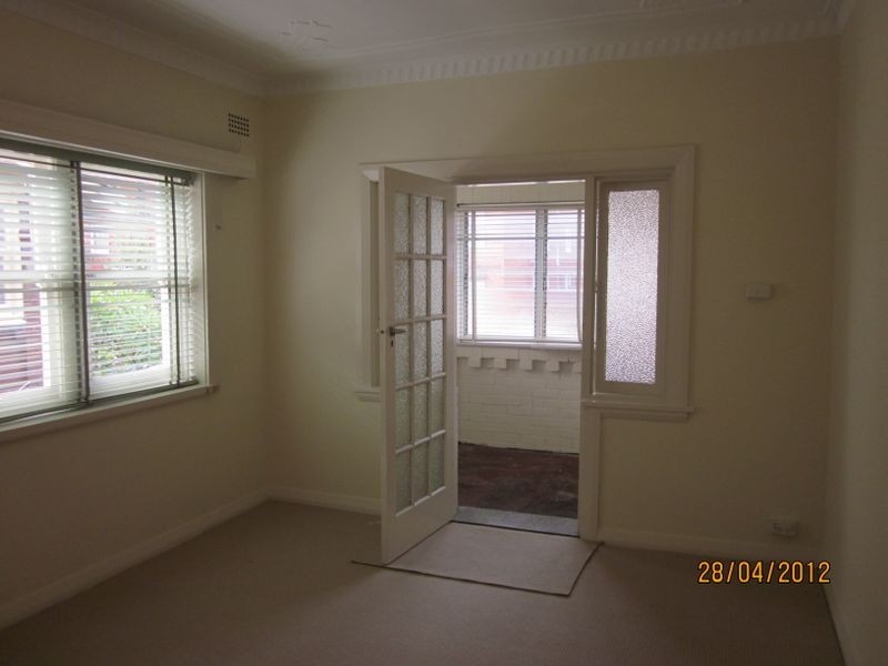 4/10 Grainger Avenue, Ashfield NSW 2131