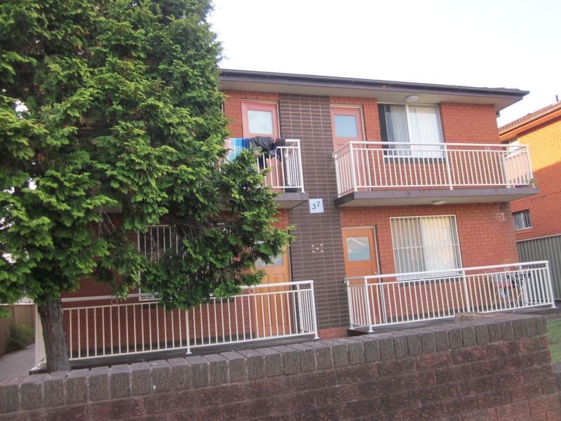 3/37 McKern Street, Campsie NSW 2194