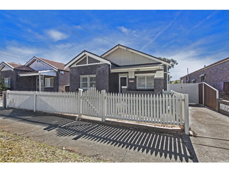 7 Liney Ave, Clemton Park NSW 2206
