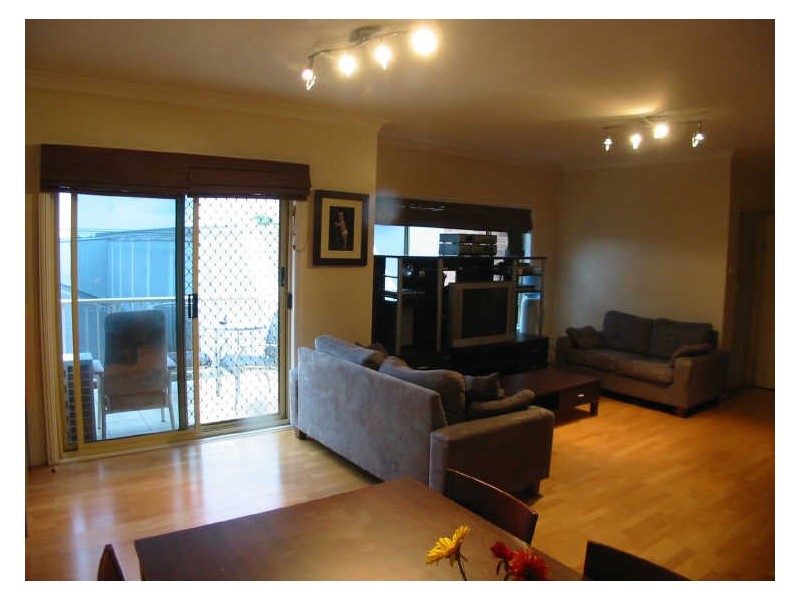 9/3a Queensborough Road, Croydon Park NSW 2133