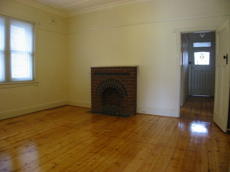 21 Robert Street, Canterbury NSW 2193