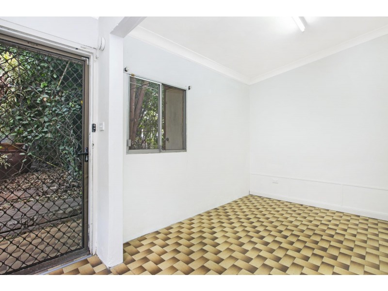 2/58 Georges River Road, Croydon Park NSW 2133