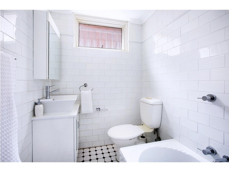 4/23 Orpington Street, Ashfield NSW 2131