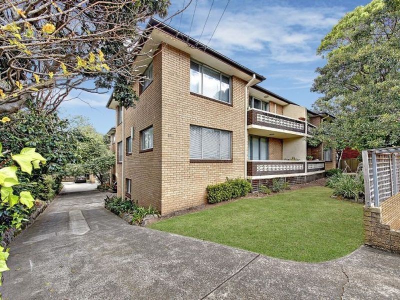 1/35 Carlton Crescent, Summer Hill NSW 2130