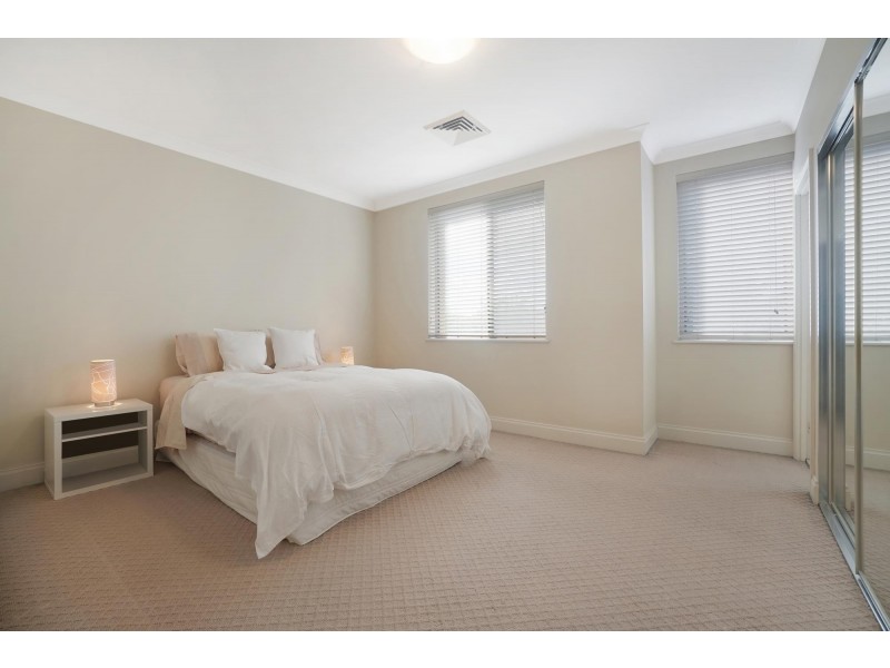 7 Hycraft Walk, Five Dock NSW 2046