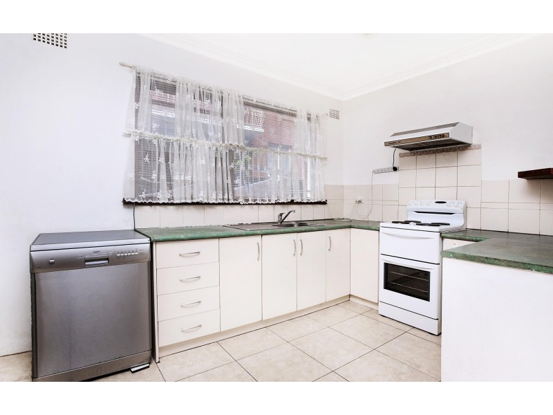 2/15 Orpington Street, Ashfield NSW 2131