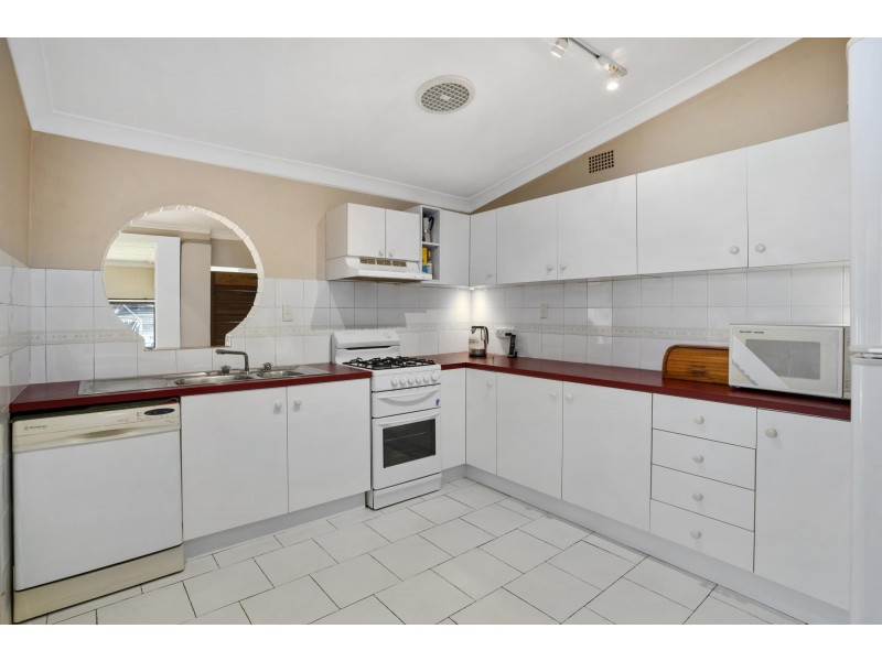 2 A’Beckett Avenue, Ashfield NSW 2131